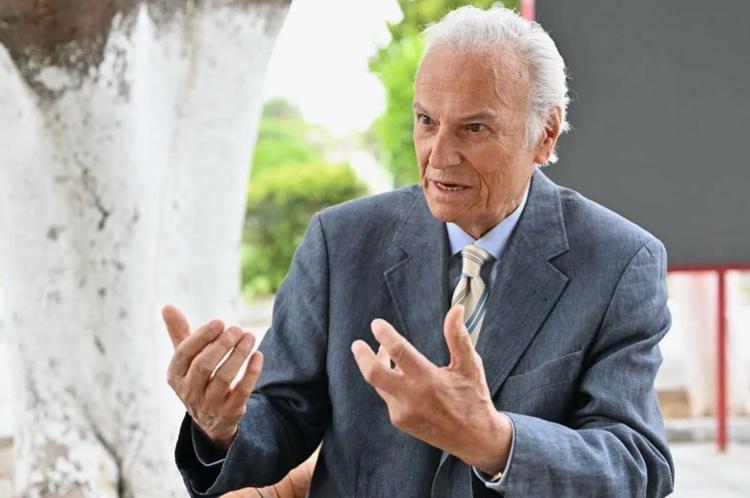 Ediz Hun 85 yaşında Doğum günü paylaşımına beğeni yağdı