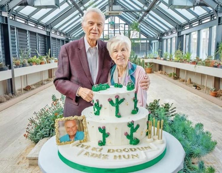 Ediz Hun 85 yaşında Doğum günü paylaşımına beğeni yağdı