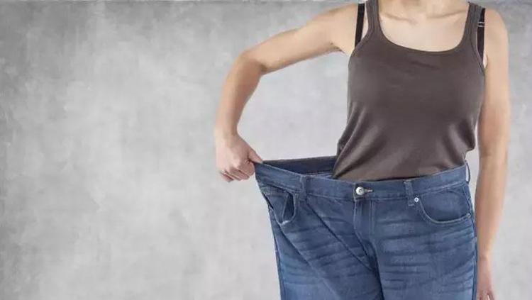 Tatlı yemeyi bile bırakmadan 12 kilo verdi 41 yaşındaki kadın zayıflama sırrını anlattı