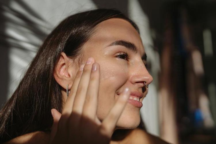 Kil maskesi gerçekten gözenek küçültüyor mu Meğer yıllardır yanlış biliyormuşuz