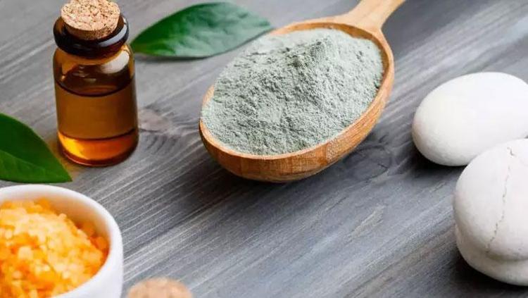 Kil maskesi gerçekten gözenek küçültüyor mu Meğer yıllardır yanlış biliyormuşuz