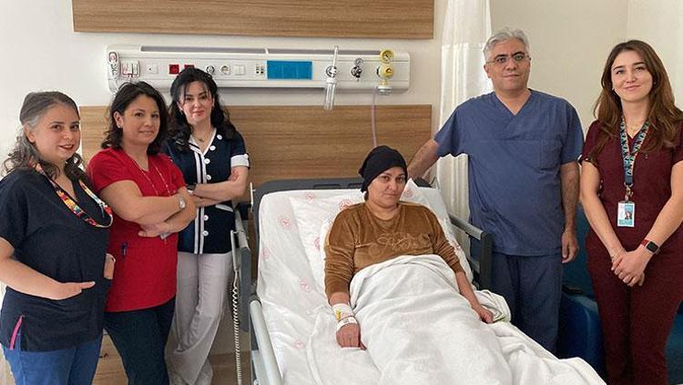 Dünyada bir ilk olarak kayda geçti 47 yaşındaki kadın 45 dakikalık ameliyatla hayata döndü