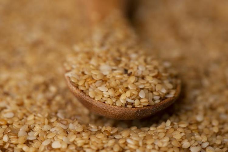 KEMİKLERİ GÜÇLENDİRİR