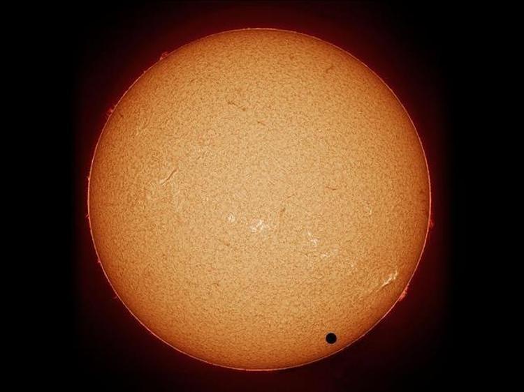 Venüs’teki rüzgarlar ışıktan güç alıyor Süper hızın sırrı çözüldü