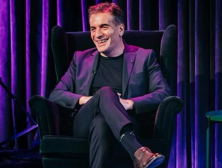 ECE ERKEN: EVDE BAĞIRSAKLARINDA KANAMA OLUYOR