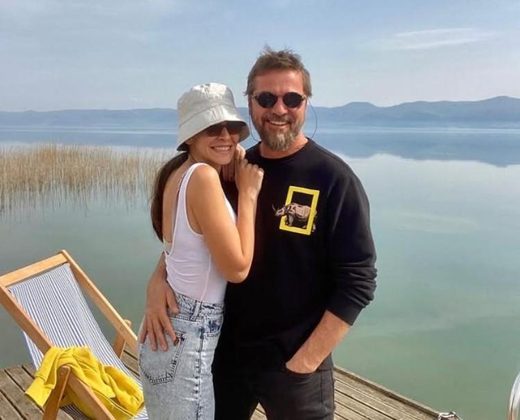 Engin Altan Düzyatandan romantik paylaşım Eşine aşkını haykırdı