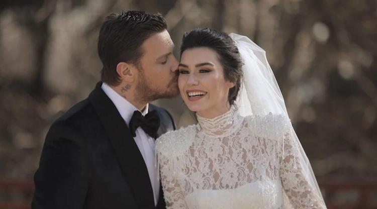 2 KEZ EVLENİP BOŞANDILAR