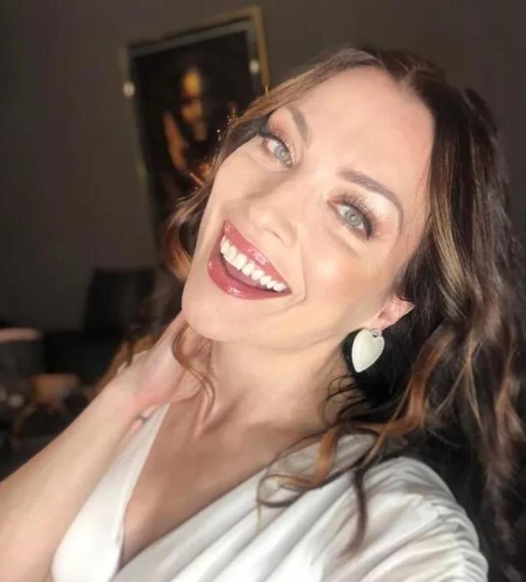 Arzu Yanardağ ev sahibiyle mahkemelik oldu Ünlü oyuncuya kira tespit davası