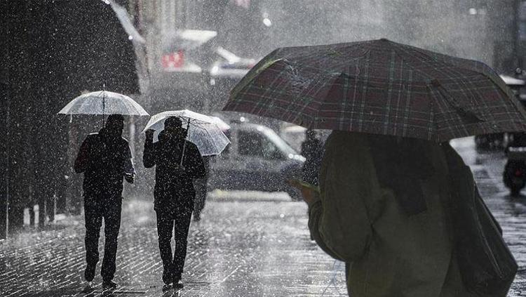 Meteoroloji ve Valilik İstanbul için alarm verdi Çok kuvvetli sağanak yağış geliyor