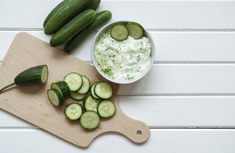 SALATALIK – YOĞURT FERAHLATICI MASKE