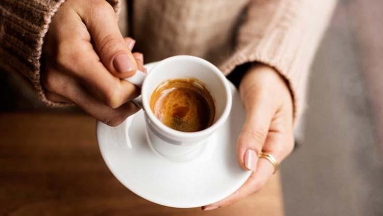 Kahve seçimine göre sen nasıl bir insansın Kimisi latte gibi yumuşak, kimisi Türk kahvesi gibi klasik...