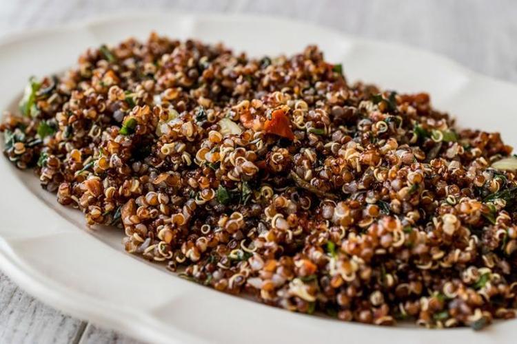 KİNOA SALATASI TARİFİ