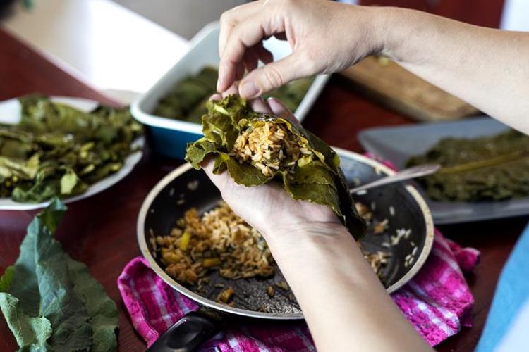 Sarmanız çok mu tuzlu oldu Bu patates tüyosu ziyan olmasını engelliyor