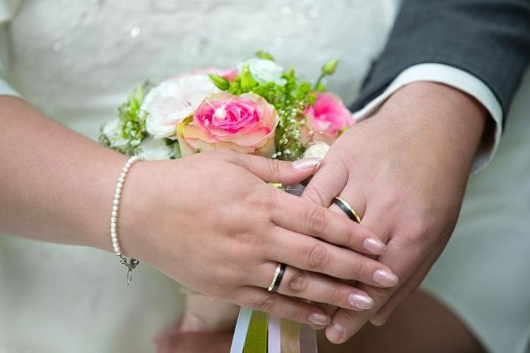 Romantik değil, pratik evlilikler moda oldu Düğünler zorunluluk olmaktan çıkıyor