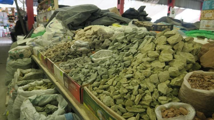 Ne çekirdek ne fıstık... Toprak yiyorlar Vitamin deposu gulboto gerçeği