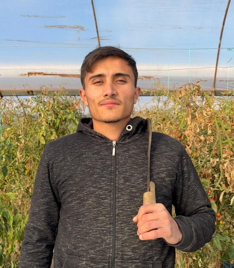 Bir video izledi, hayatı değişti Yörük Oğlandan çarpıcı sözler: Herkes tavuk kümesi gibi doluşmuş