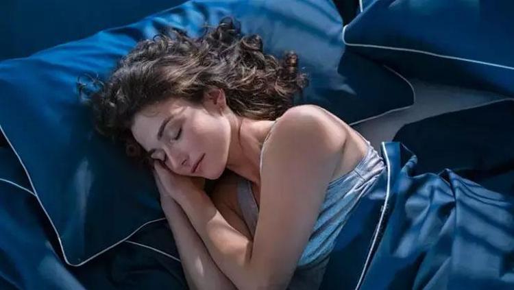 Beyninizi 6 ay daha erken yaşlandırıyor Puanlar düştükçe risk artıyor