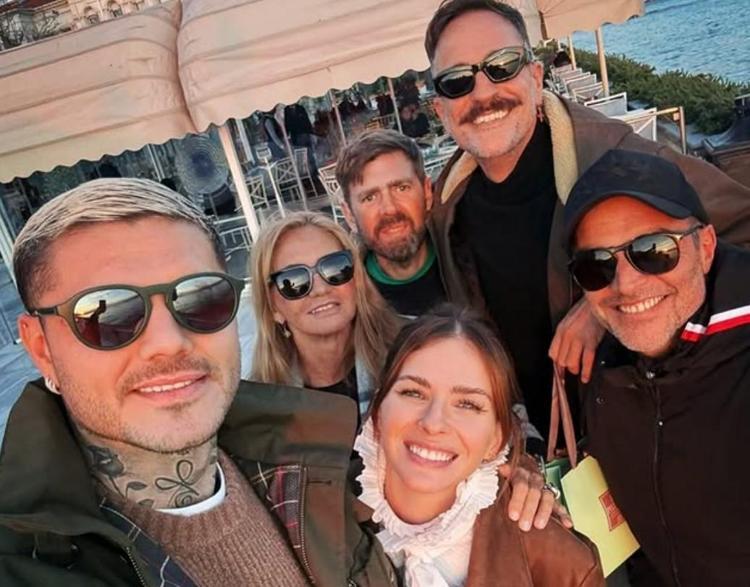Aşka geldiler Mauro Icardi ve sevgilisinden İstanbul Boğazında romantik pozlar