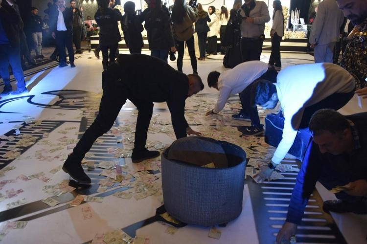 İzol aşireti Barzanilerle dünür oldu Kilolarca altın, sandık sandık para…