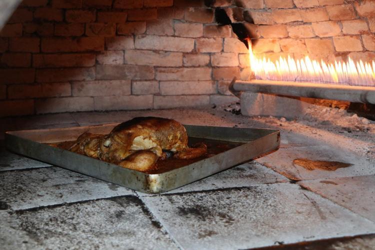 Hindiyi tahtından indiren lezzet Adana’da yılbaşı sofralarının yeni gözdesi, hem karnı hem de gözü doyuruyor
