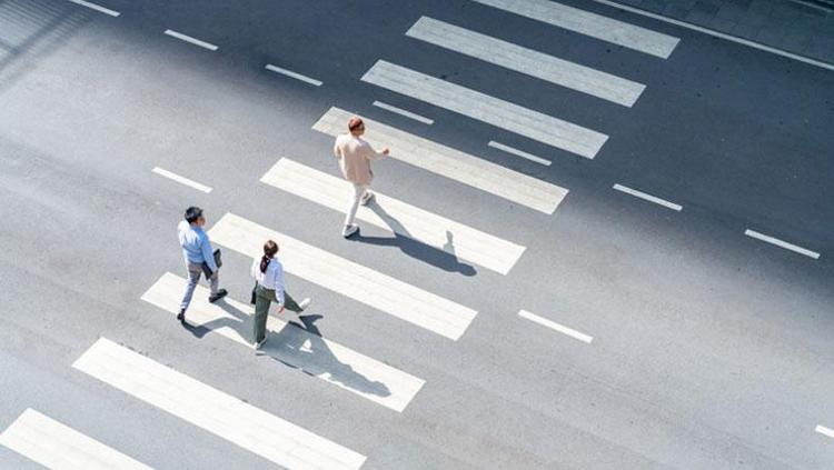 Şehir karmaşasında sessiz bir nezaket Yol veren sürücüye teşekkür etmenin psikolojik karşılığı varmış