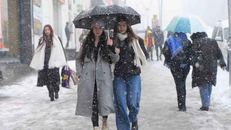 Yeni hafta için son hava durumu raporu Kar, sağanak ve soğuk hava geliyor