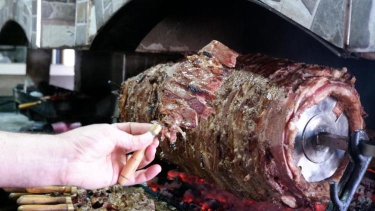 Yemek için Erzuruma gitmenize gerek yok Masterchef cağ kebabı tarifi: Lokum gibi etin sırrı bu tarifte