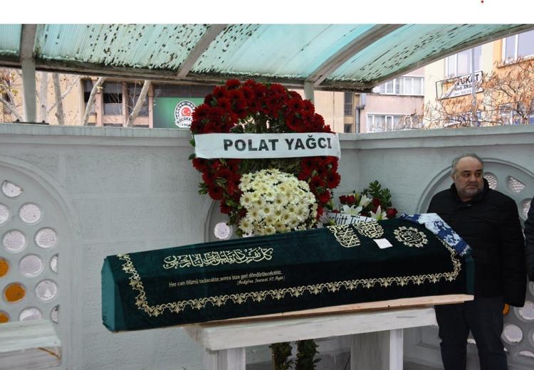 Bir yılda 2 acı Selma Konak annesini son yolculuğuna uğurladı