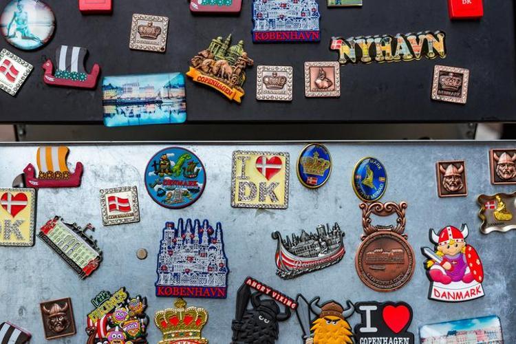 Buzdolabı magneti kullanan herkesi ilgilendiriyor: Faturayı mı artırıyor yoksa motoru mu yoruyor