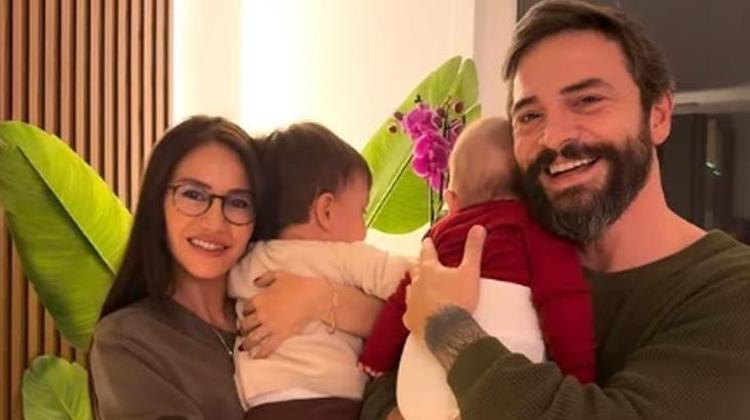 Ahmet Kural ve eşi Çağla Gizem Kuraldan mutlu aile tablosu İşte minik Demirden yeni kare