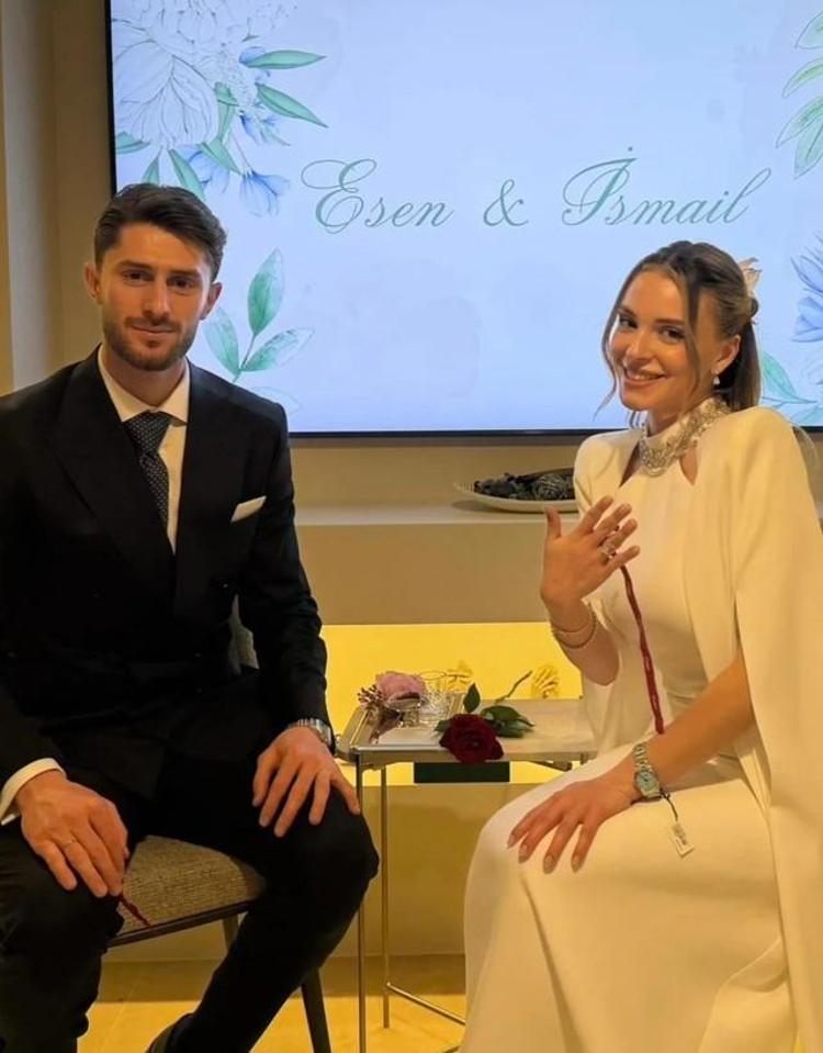 nl Futbolcu smail Y ksek Ile Esen Matra Ni anland Magazin Haberleri nl-futbolcu-smail-y-ksek-ile-esen-matra-ni-anland-magazin-haberleri