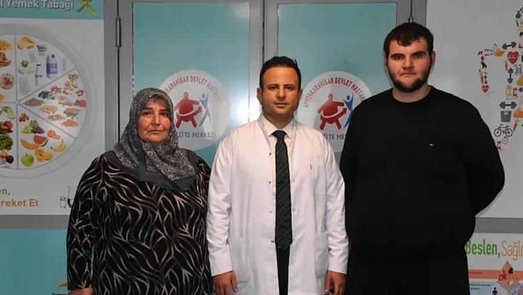 Genç adam azmetti, hayatı değişti: Tam 198 kiloydu 50 kilo birden verdi Meğer kilo vermenin sırrı bu kadar basitmiş..