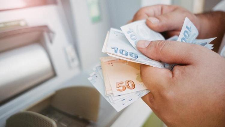 Milyonların beklediği haber: Memur ve emekli maaş zamları belli oldu İşte ünvan ve dereceye göre yeni maaşlar