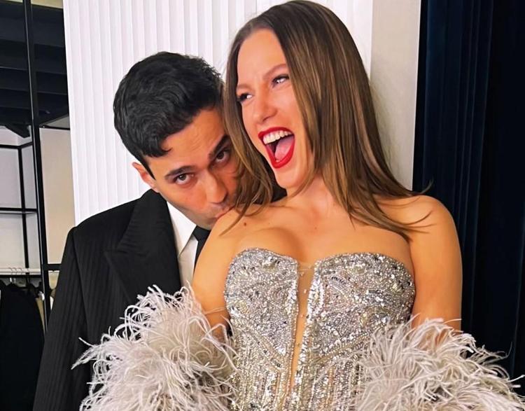 Serenay Sarıkaya ve Mert Demir günler sonra görüntülendi Rezalet bir haldeyiz