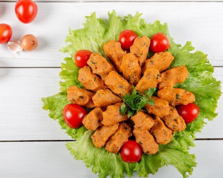 DAĞILMAYAN TAM ÖLÇÜLÜ MERCİMEK KÖFTESİ TARİFİ