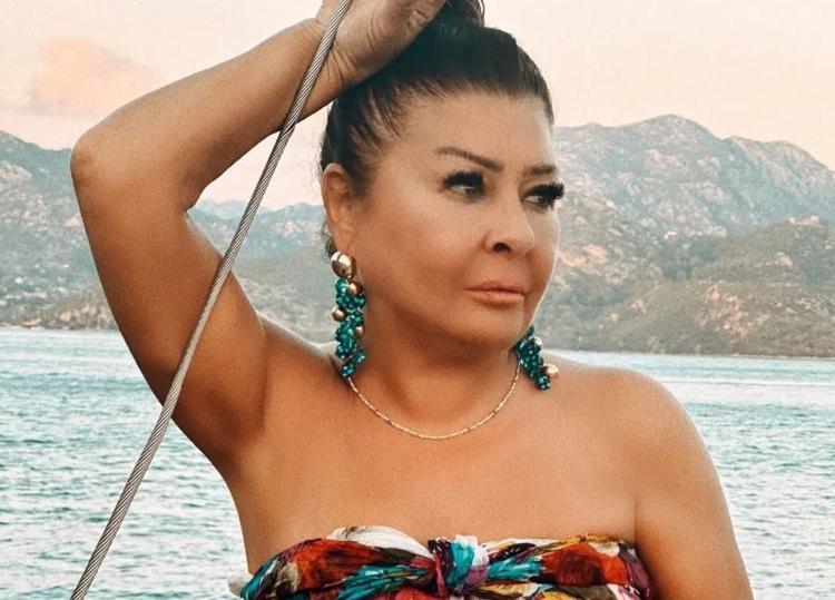 Şarkıcı Yelizden evlilik itirafı Yaptığım en büyük hataydı
