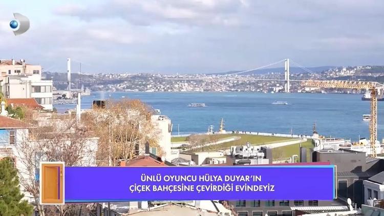 Hülya Duyar evinin kapılarını açtı Boğaz manzarası hayran bıraktı