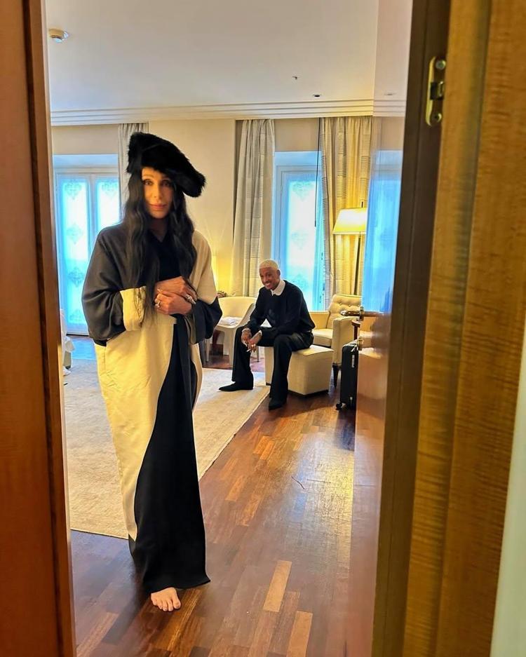 Cher: Evrene enerji gönderdim, bana 40 yaş genç sevgili gönderdi