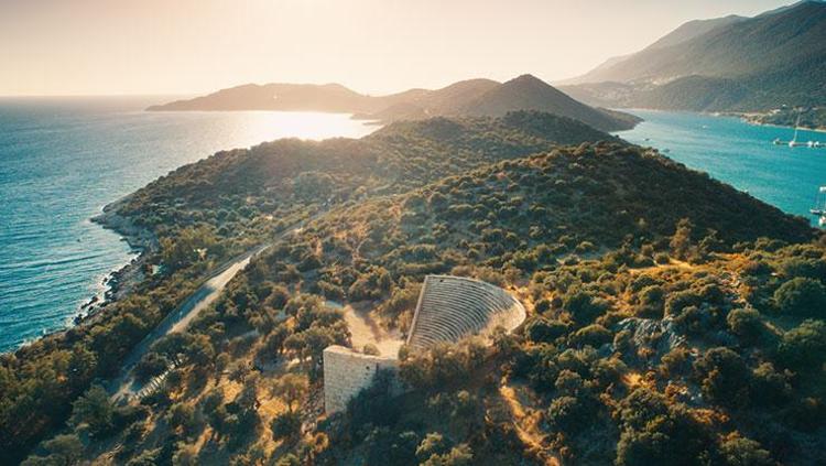 Türkiye turizm tanıtımında yapay zeka dönemi Antalya Piece Art 9 dilde 200ün üzerinde ülkede küresel yayında