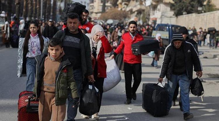 HALEP’TE GÜVENLİ BÖLGELERE TAHLİYE EDİLENLERİN SAYISININ 142 BİN OLDUĞU DUYURULDU