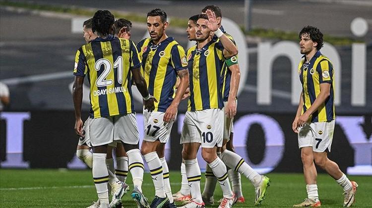 GALATASARAY – FENERBAHÇE MAÇ KADROLARI