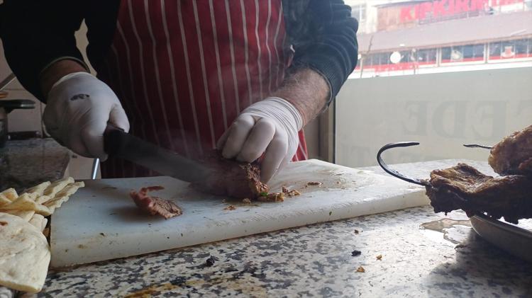 Ustasından tandır kebabı tarifi Ağızda lokum gibi dağılıyor, görenlerin iştahını kabartıyor