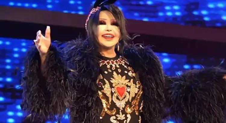 Bülent Ersoy sinirden küplere bindi, kameralara ateş püskürdü