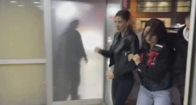 Bahar Şahinden Şeyma Subaşına gönderme Samimi bir tövbe sürecinden geçiyorum