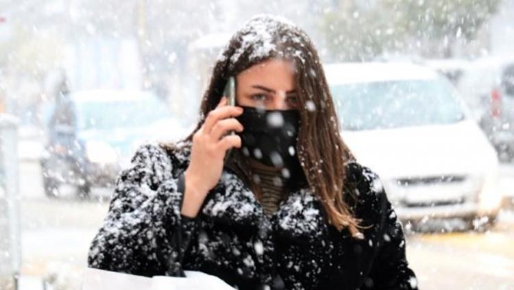 Buraya kar düşmedi diyenler için uyarı İşi olmayan çıkmasın, sabaha kadar sürecek