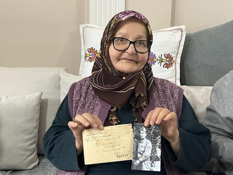 Babasını hiç görmedi, bir mezar hayaliyle yaşıyor: 75 yıllık Osmanlıca mektuplar