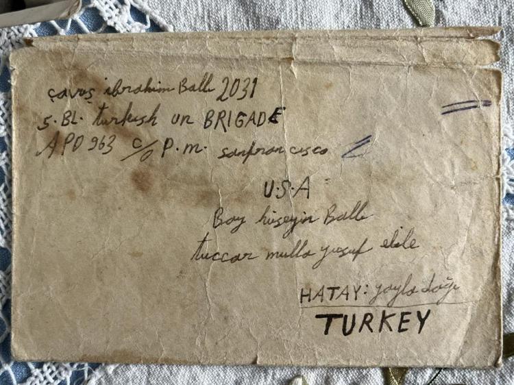 Babasını hiç görmedi, bir mezar hayaliyle yaşıyor: 75 yıllık Osmanlıca mektuplar