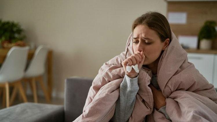 Babaanne ilacı olarak biliniyor 4 malzemeyle hazırlanıyor: Geçmeyen öksürüğe, balgama doğal çözüm