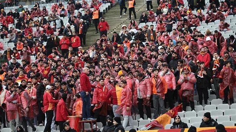 GALATASARAY TARAFTARINDAN TEPKİ