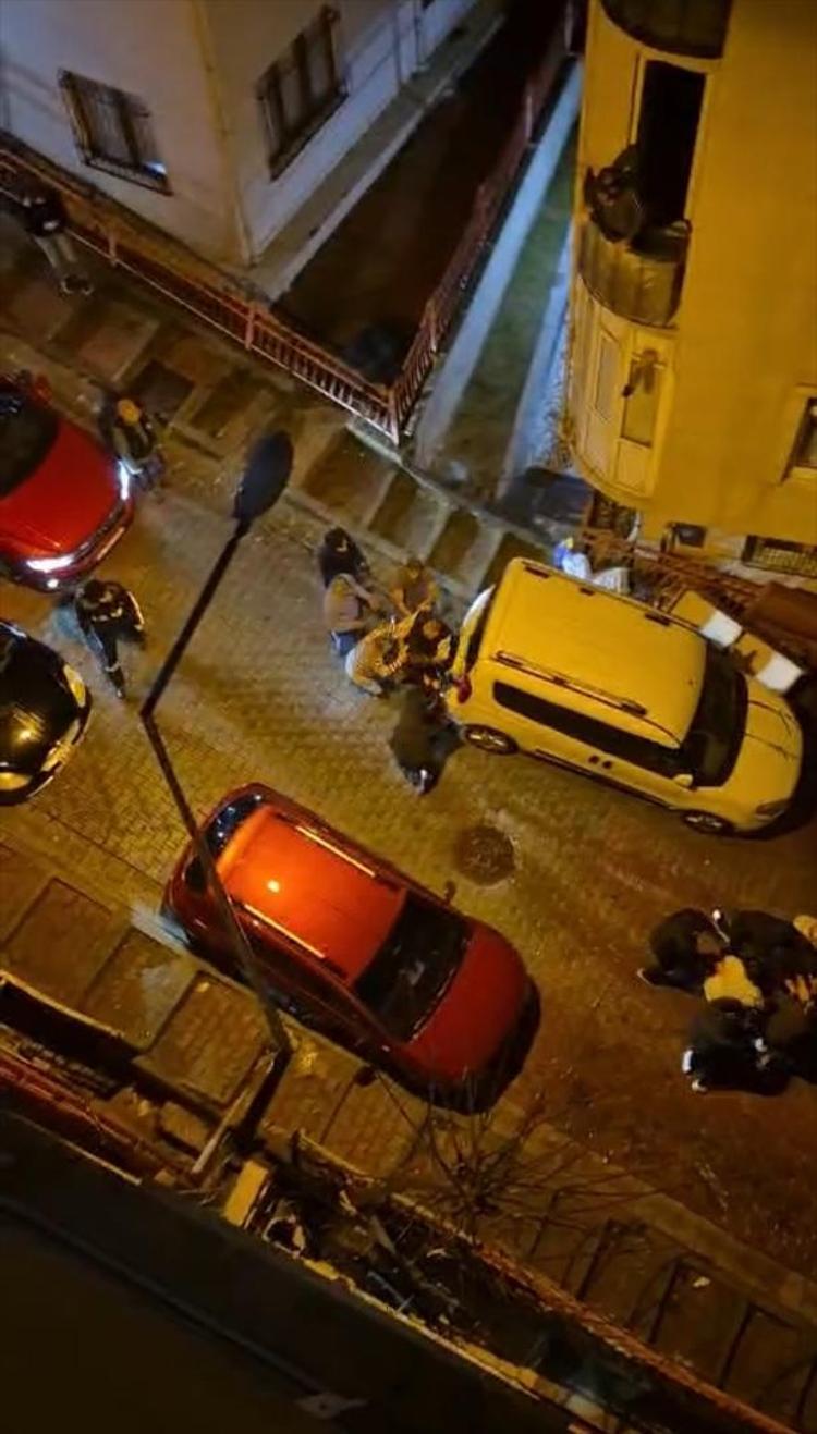 15 dakika durmadan korna çaldı, tekme tokat dayak yedi Yanlış park mahalleyi ayağa kaldırdı